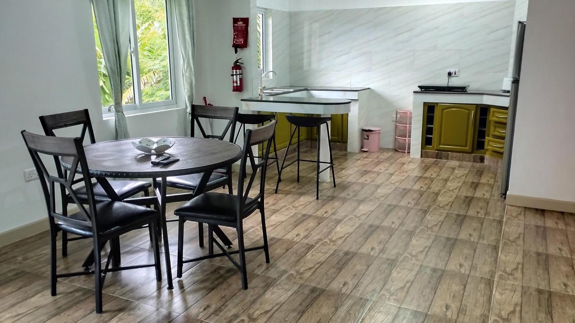 Dovass Self Catering Apartments Takamaka Dış mekan fotoğraf