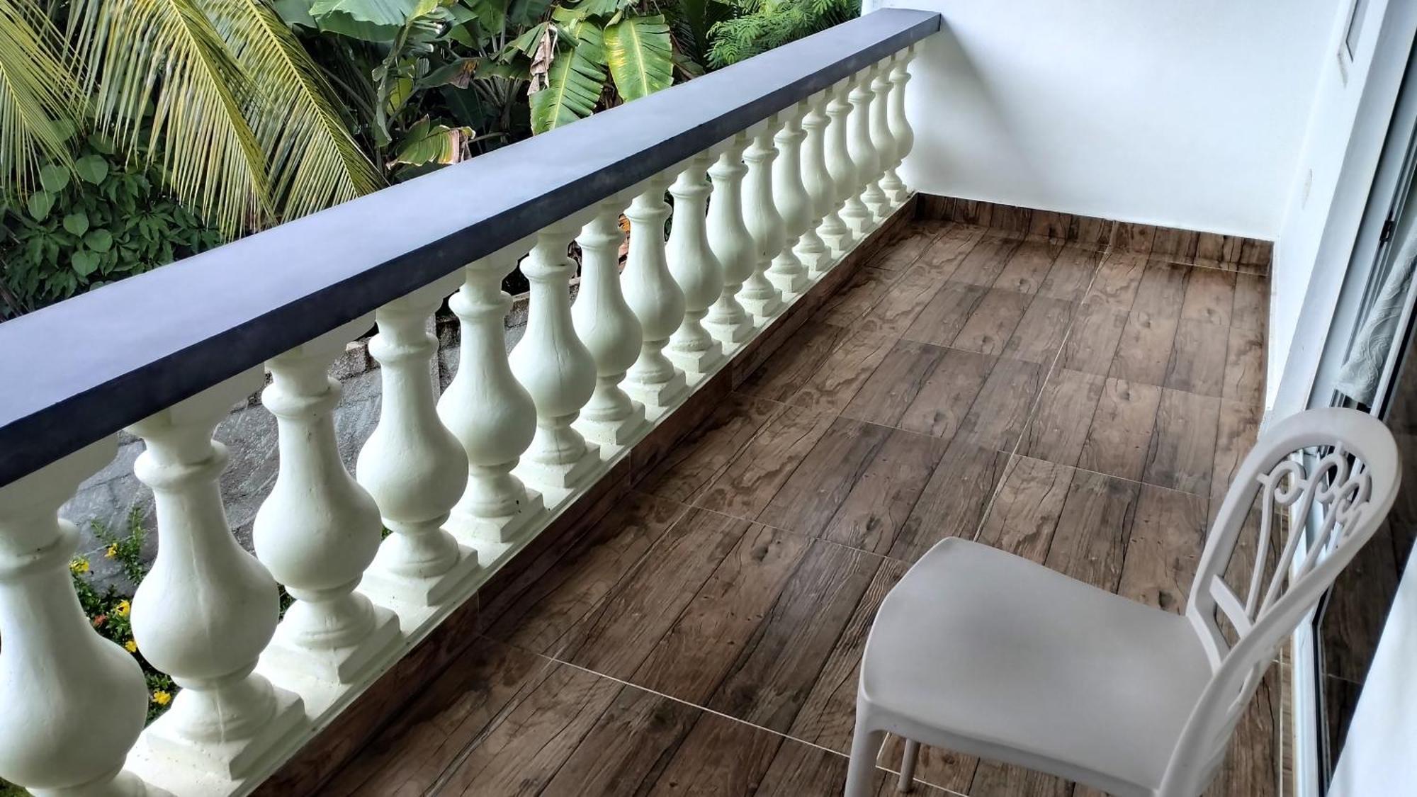 Dovass Self Catering Apartments Takamaka Dış mekan fotoğraf